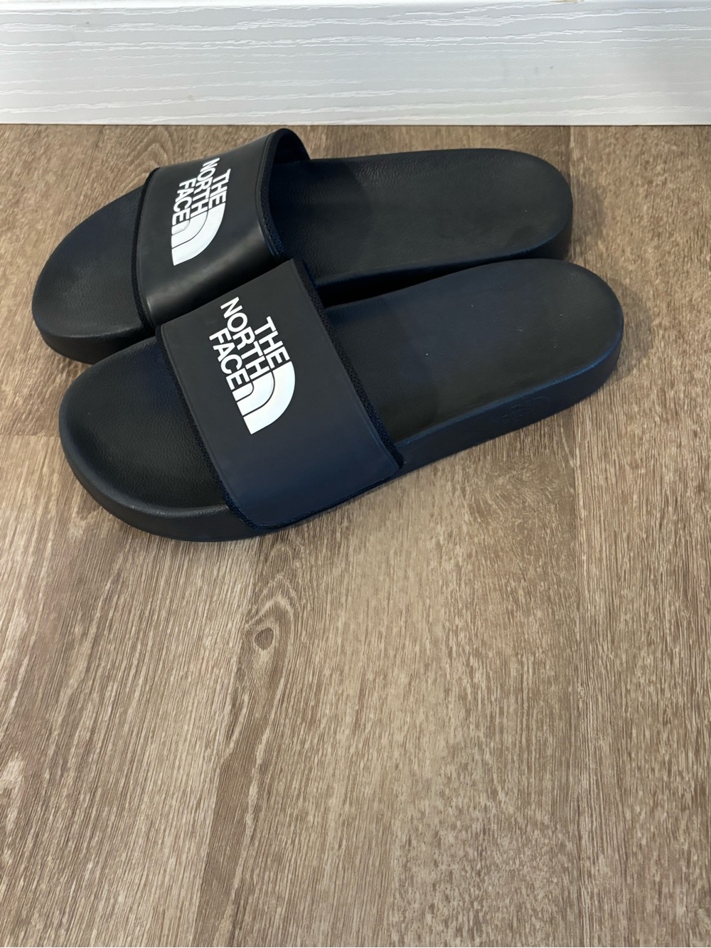 The North Face Men's Basecamp III Slides | Size 10 - Picture 2 of 4